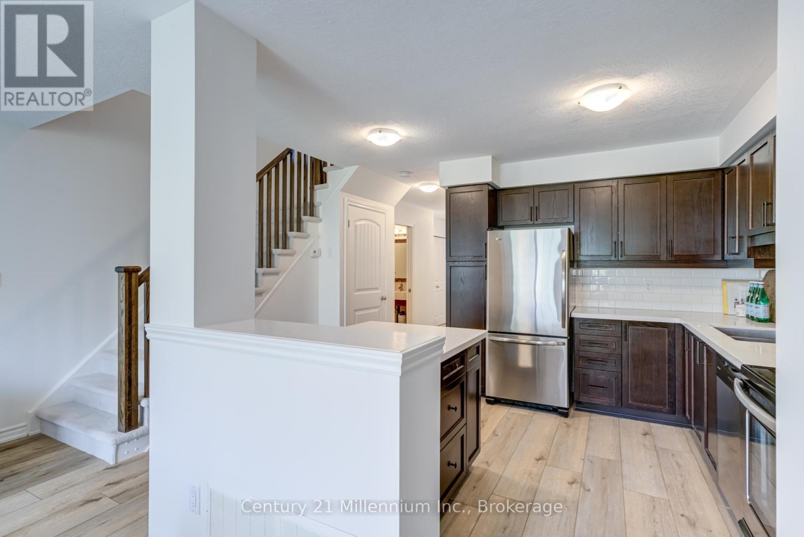 Photo 15 of 37 Silver Glen Boulevard, Collingwood ON