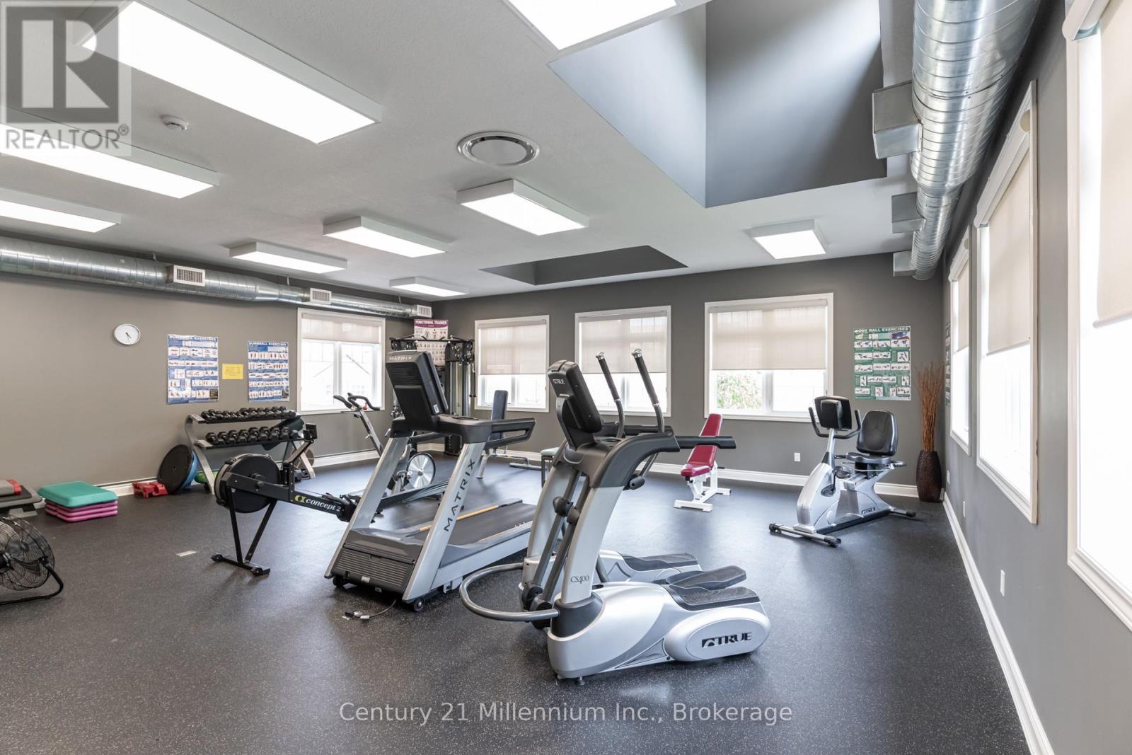 Photo 38 of 37 Silver Glen Boulevard, Collingwood ON