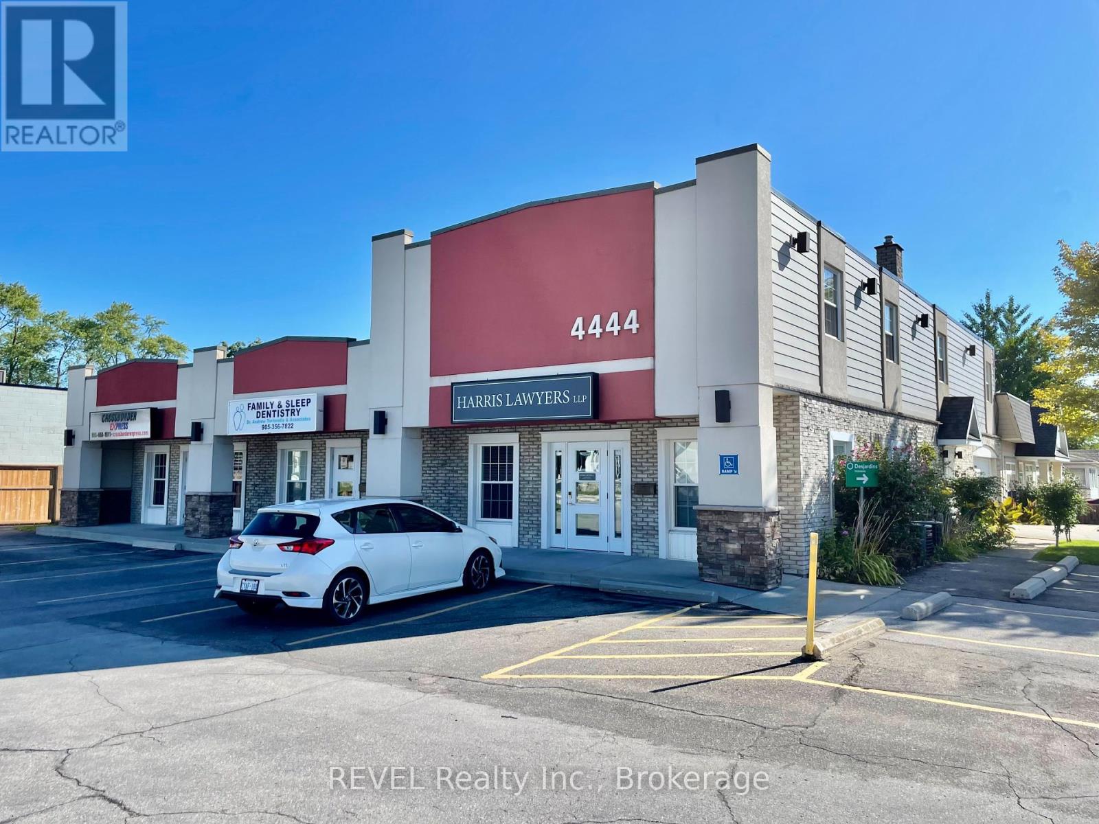 Photo 3 of A 4444 Drummond Road, Niagara Falls ON