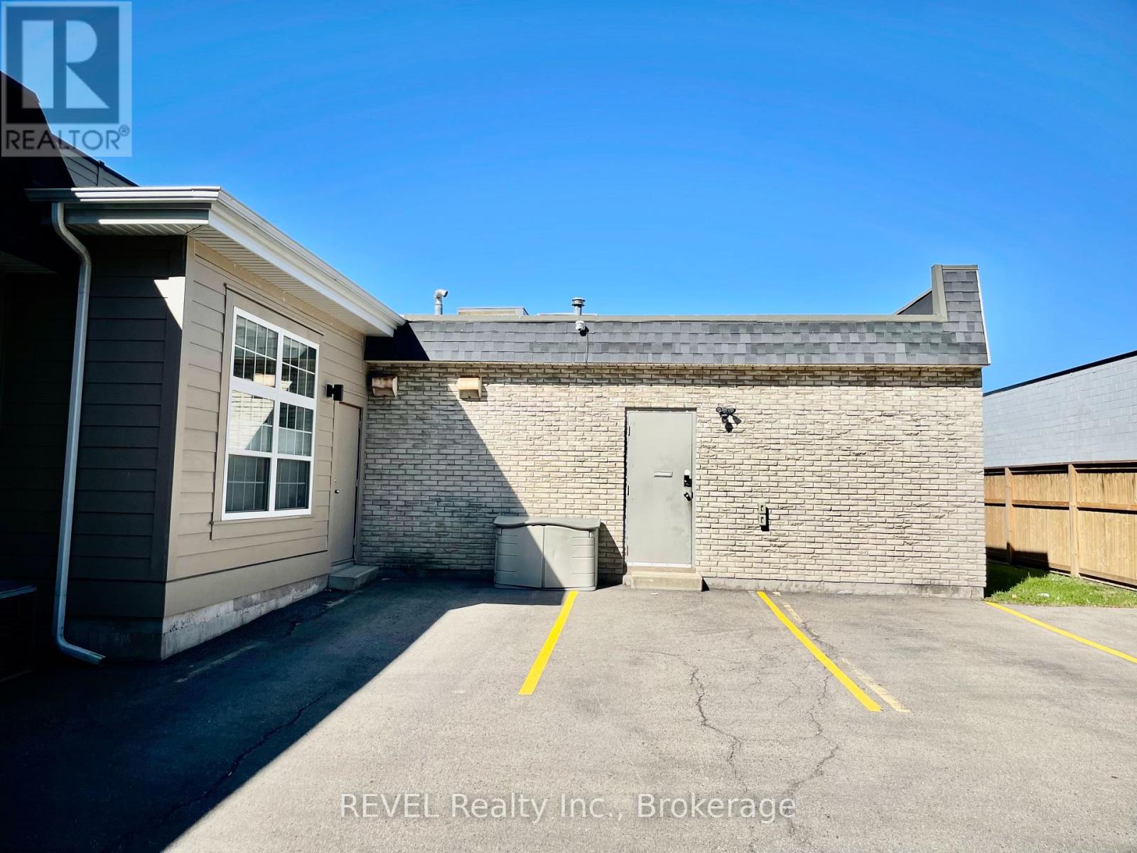 Photo 6 of A 4444 Drummond Road, Niagara Falls ON