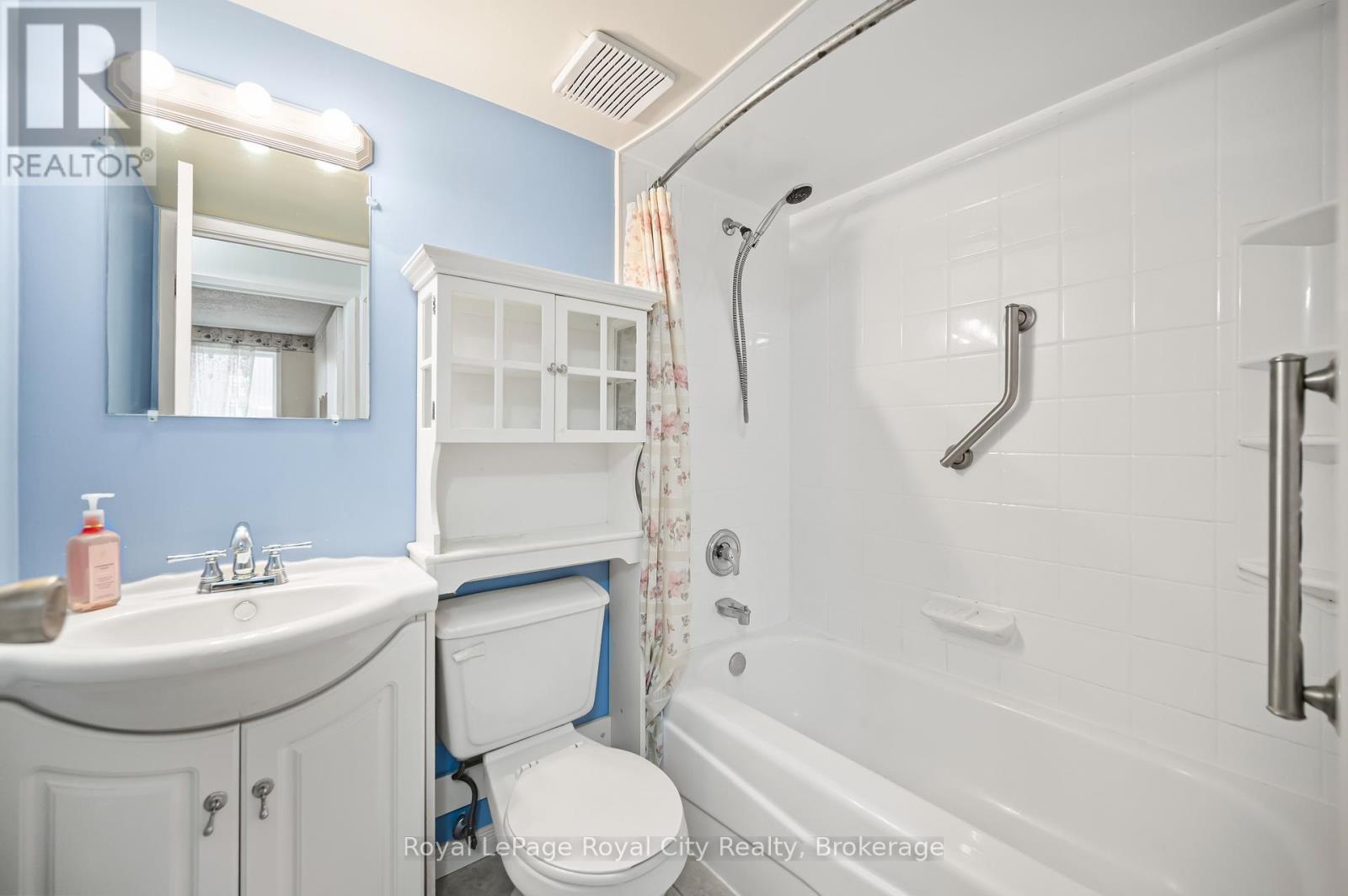 Photo 21 of 208 75 Silvercreek Parkway N, Guelph ON