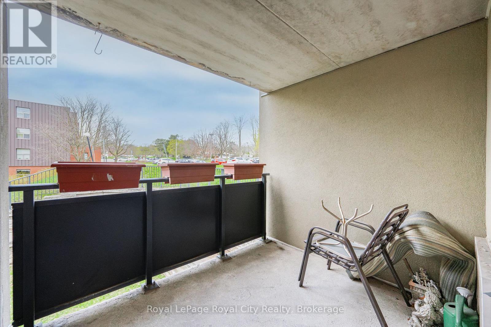 Photo 22 of 208 75 Silvercreek Parkway N, Guelph ON