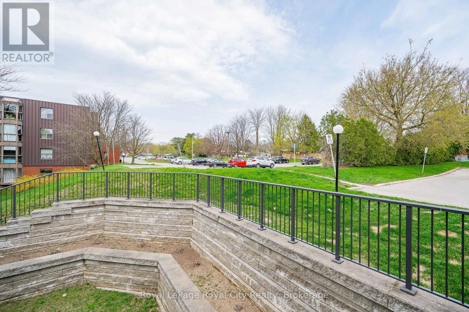 Photo 25 of 208 75 Silvercreek Parkway N, Guelph ON