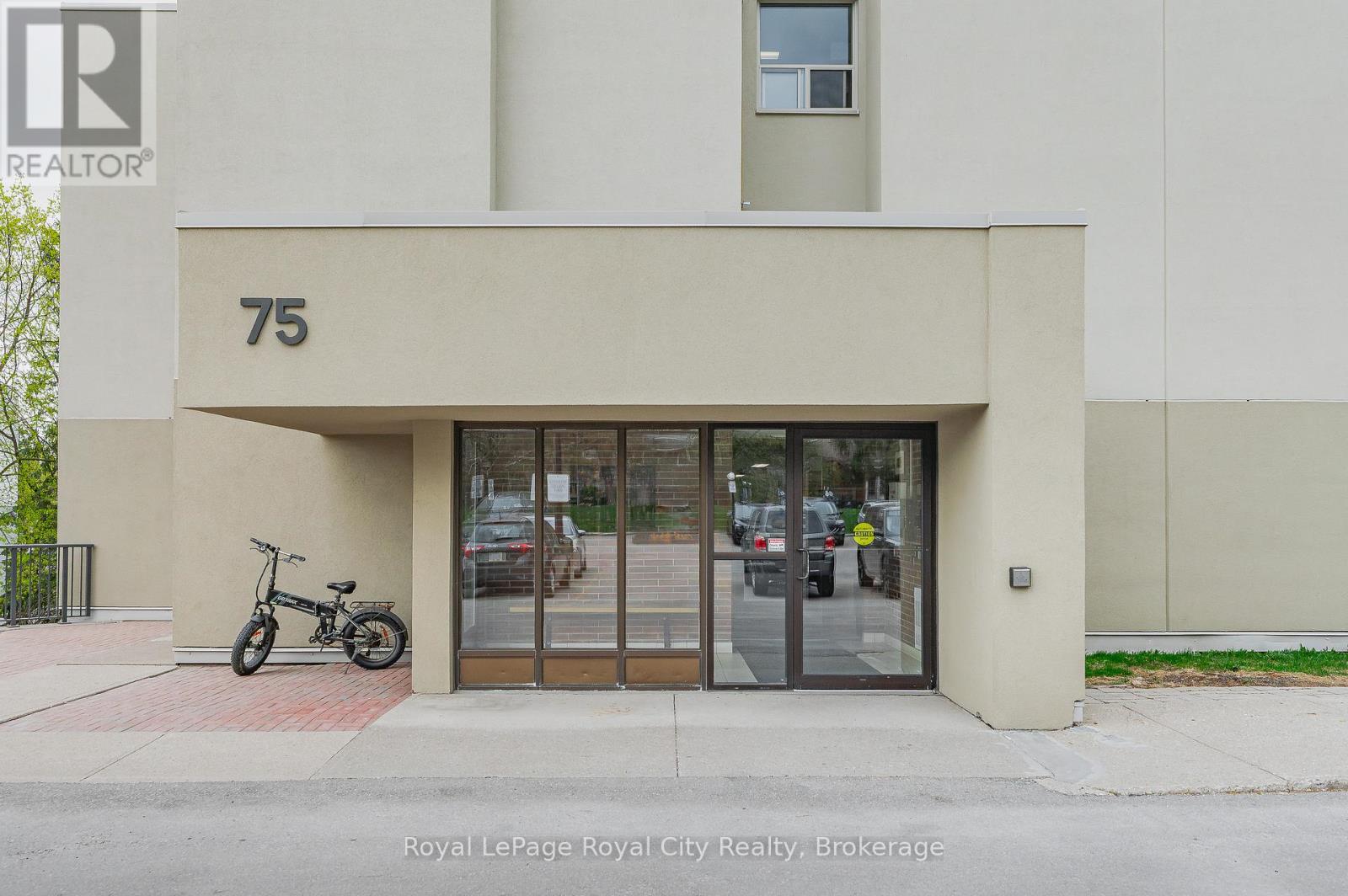 Photo 3 of 208 75 Silvercreek Parkway N, Guelph ON