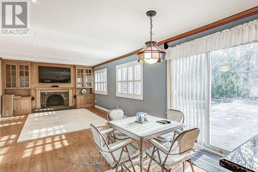 Photo 13 of 25 Alcaine Court, Markham ON