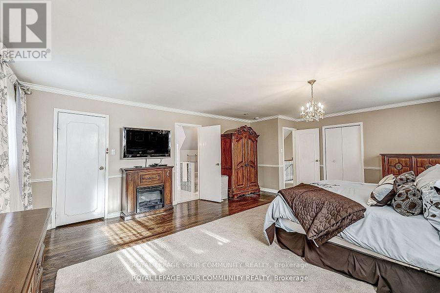 Photo 19 of 25 Alcaine Court, Markham ON