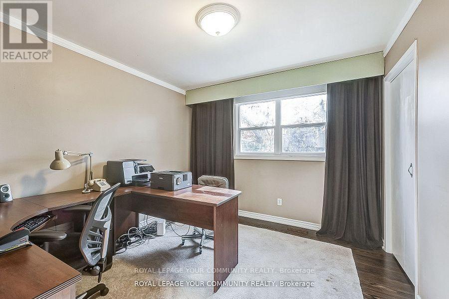 Photo 23 of 25 Alcaine Court, Markham ON