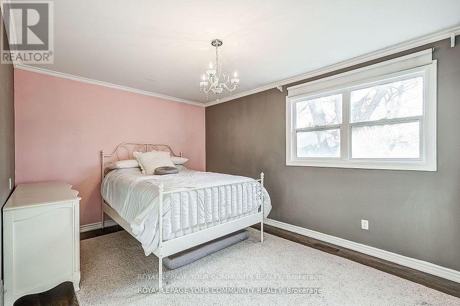 Photo 25 of 25 Alcaine Court, Markham ON
