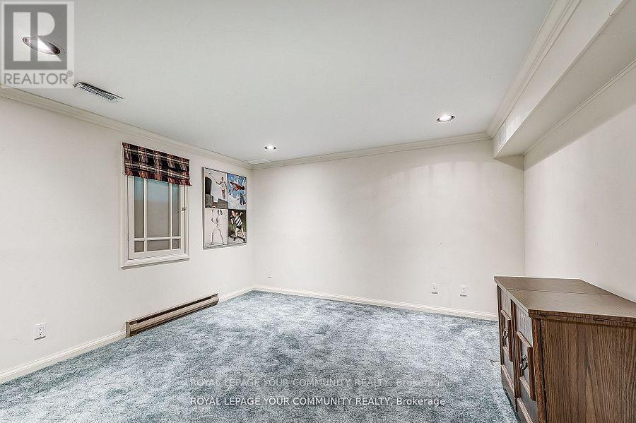 Photo 35 of 25 Alcaine Court, Markham ON