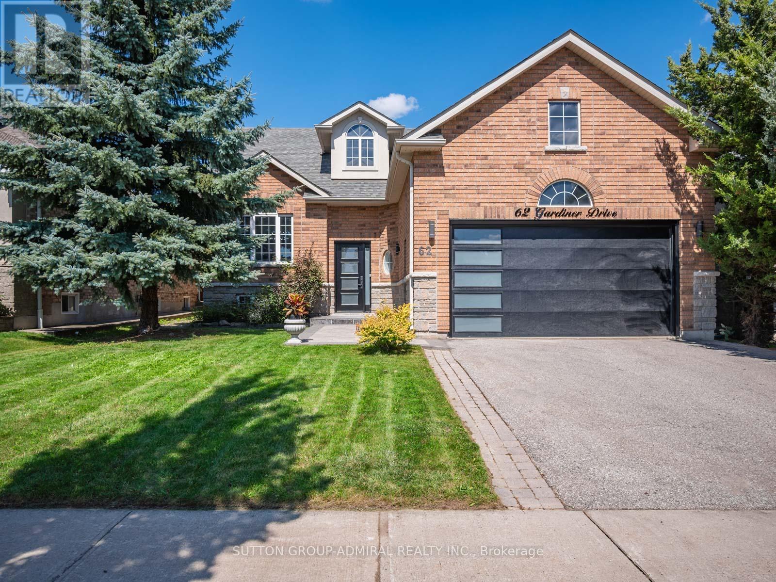 Photo 1 of 62 Gardiner Drive, Bradford West Gwillimbury ON
