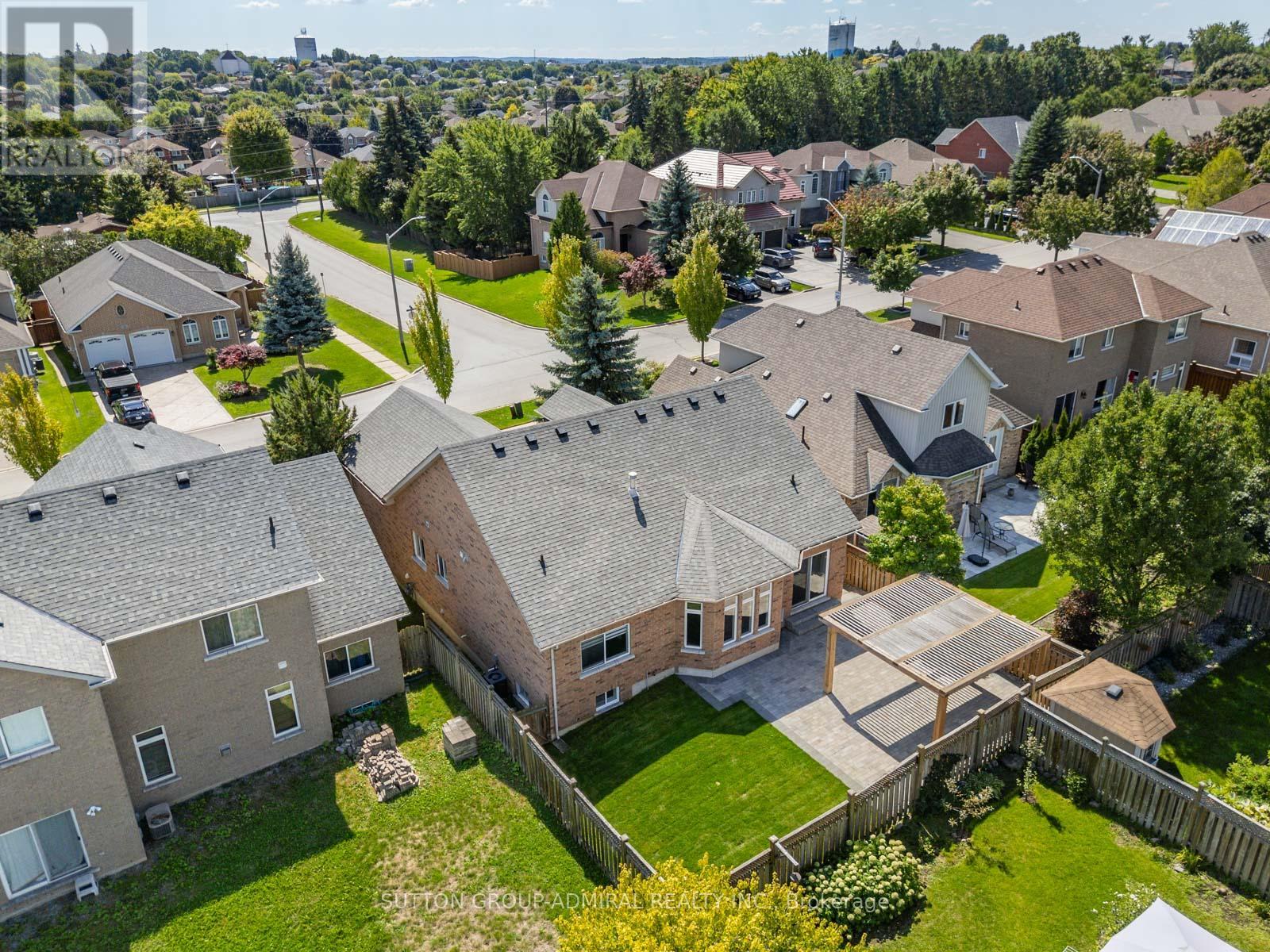 Photo 38 of 62 Gardiner Drive, Bradford West Gwillimbury ON