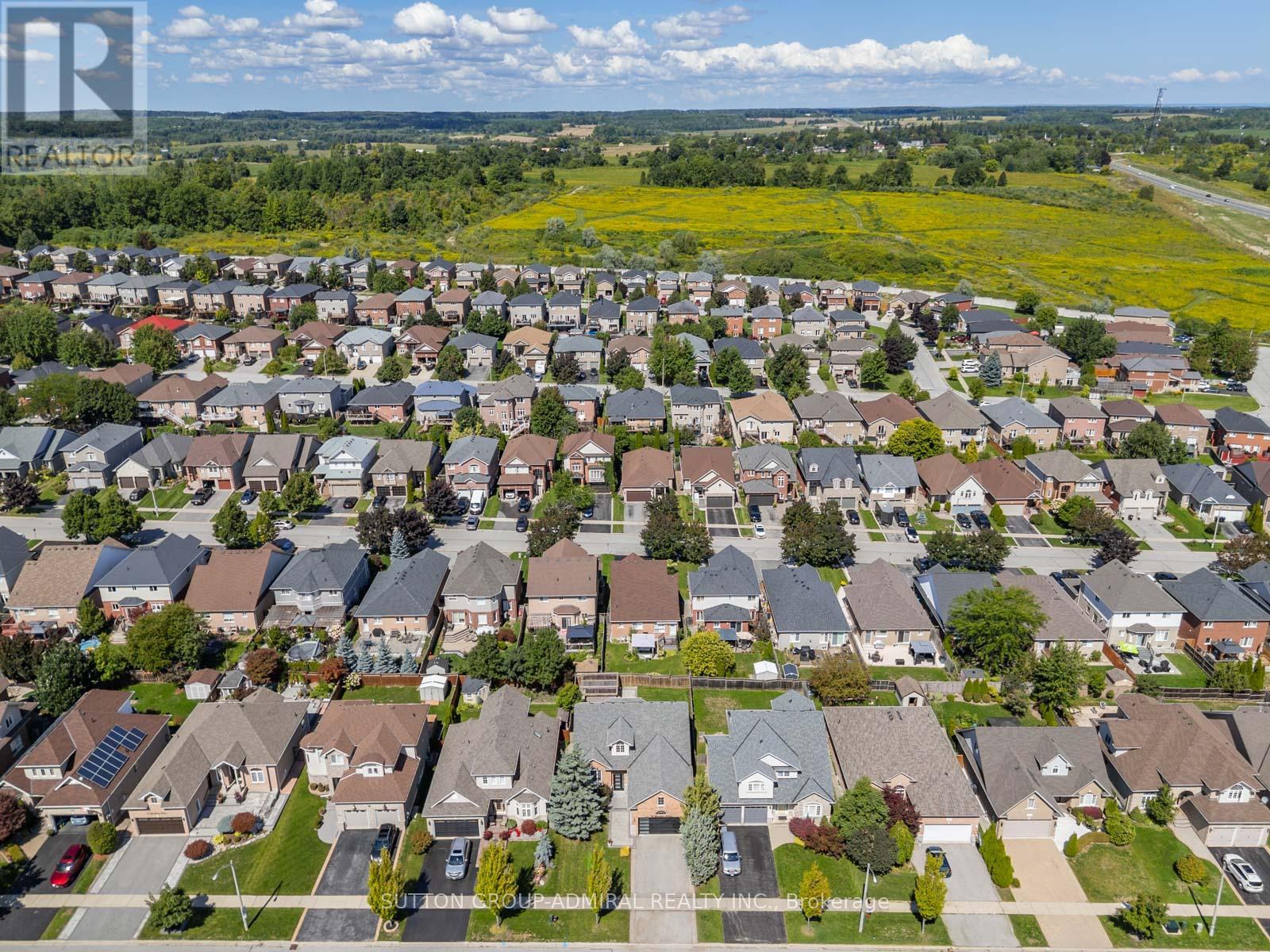 Photo 39 of 62 Gardiner Drive, Bradford West Gwillimbury ON