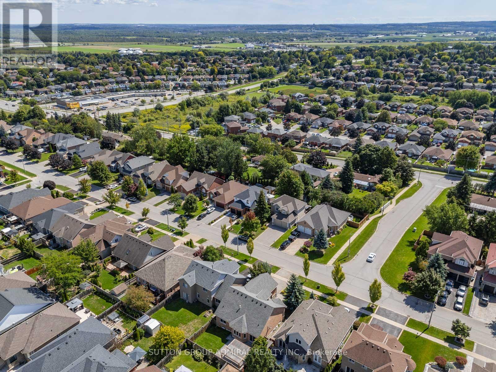 Photo 41 of 62 Gardiner Drive, Bradford West Gwillimbury ON
