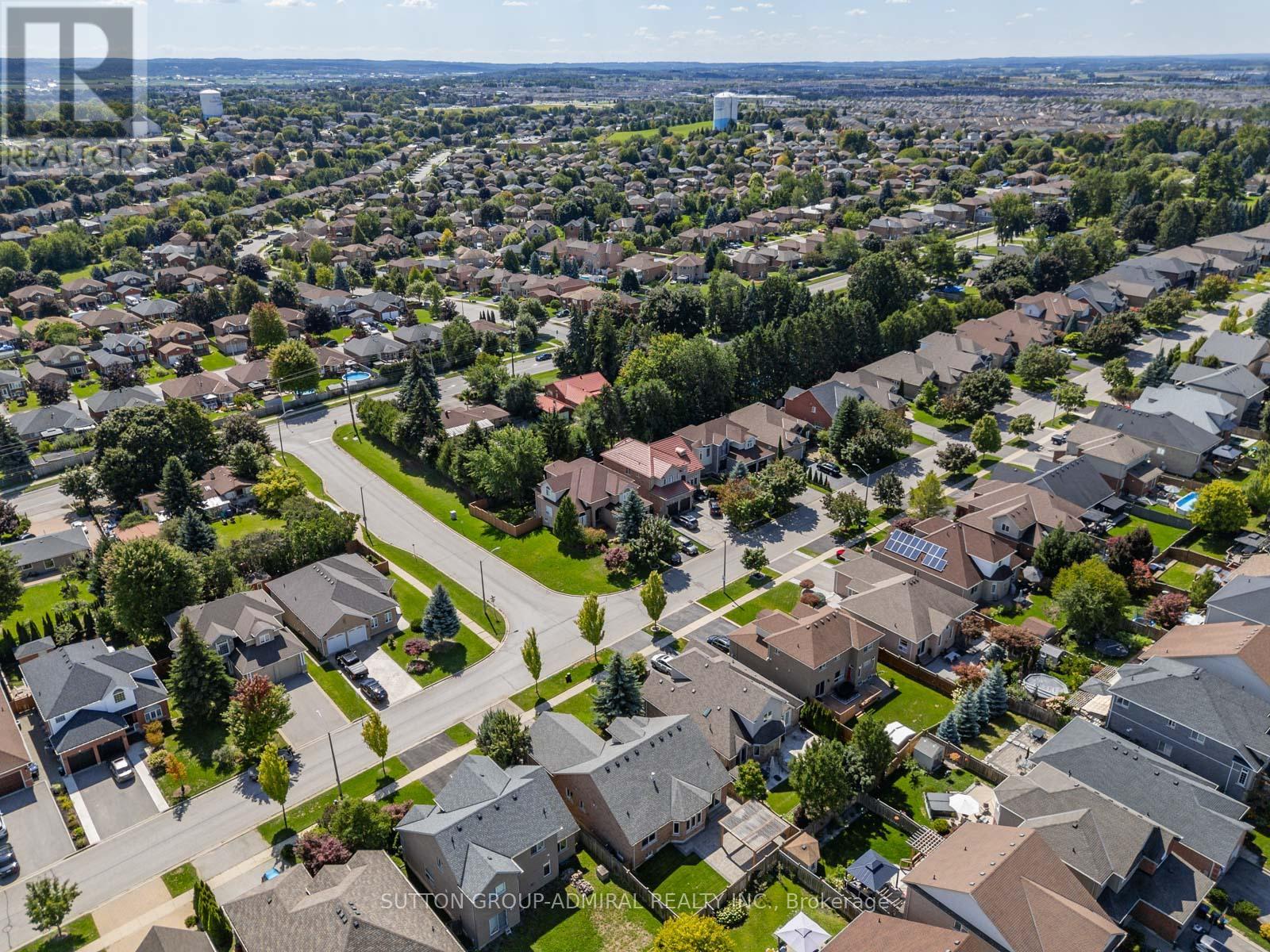 Photo 42 of 62 Gardiner Drive, Bradford West Gwillimbury ON