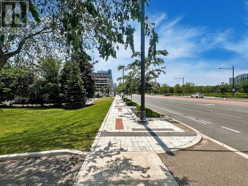 Photo 40 of 3 9901 Yonge Street, Richmond Hill ON