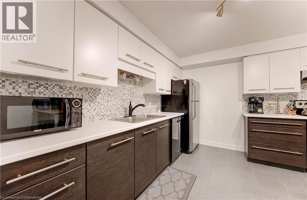 Photo 6 of 35 Green Valley Drive Unit 211, Kitchener ON