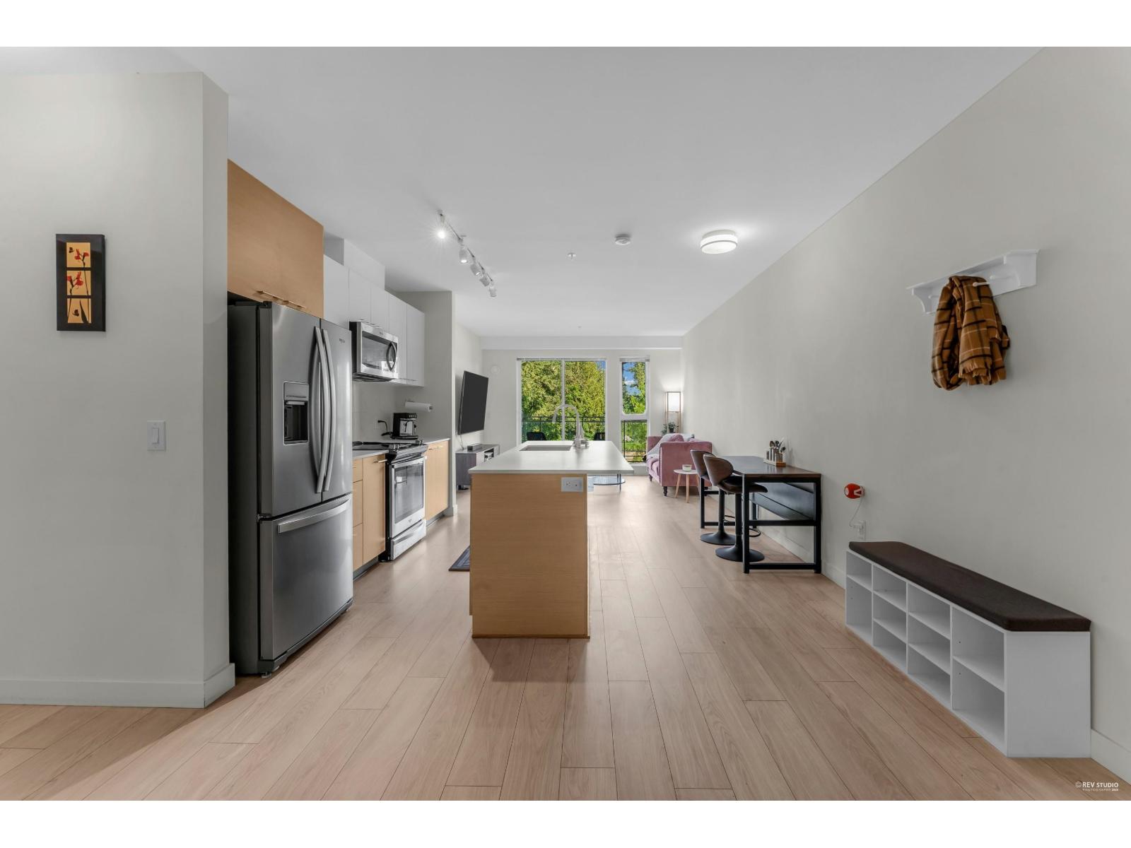 Photo 12 of 305 10603 140 Street, Surrey BC
