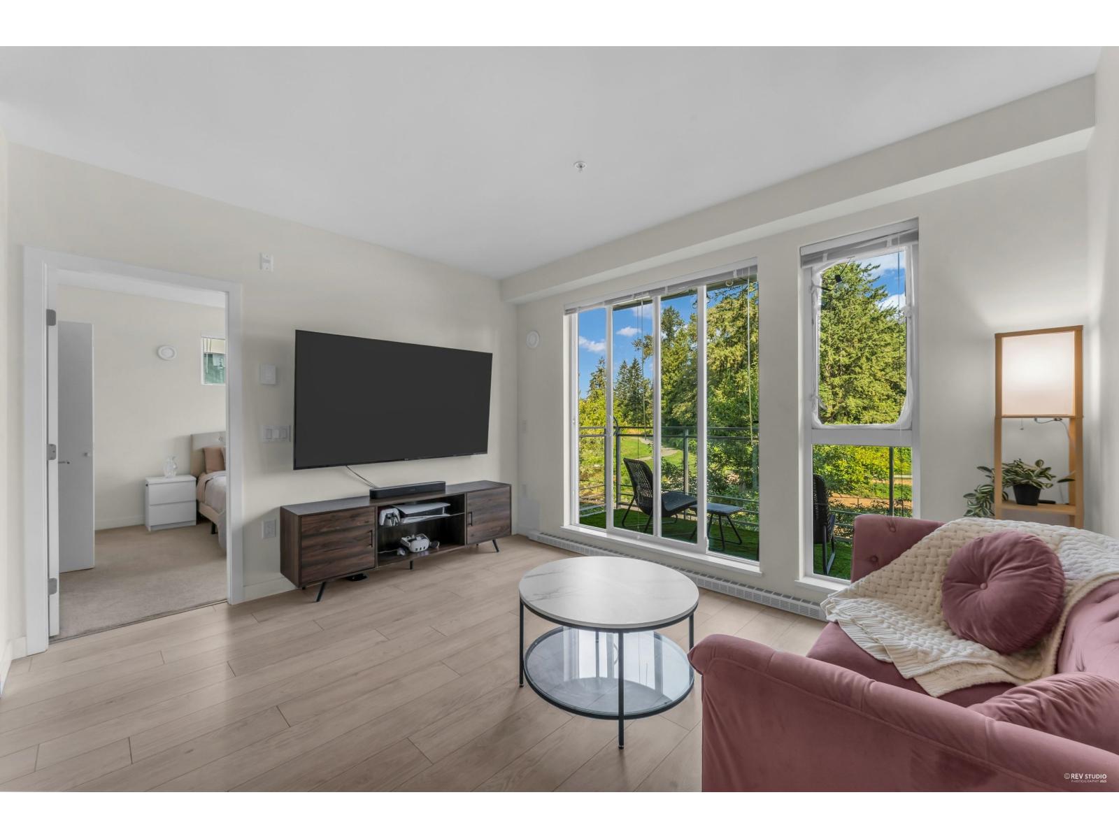 Photo 8 of 305 10603 140 Street, Surrey BC