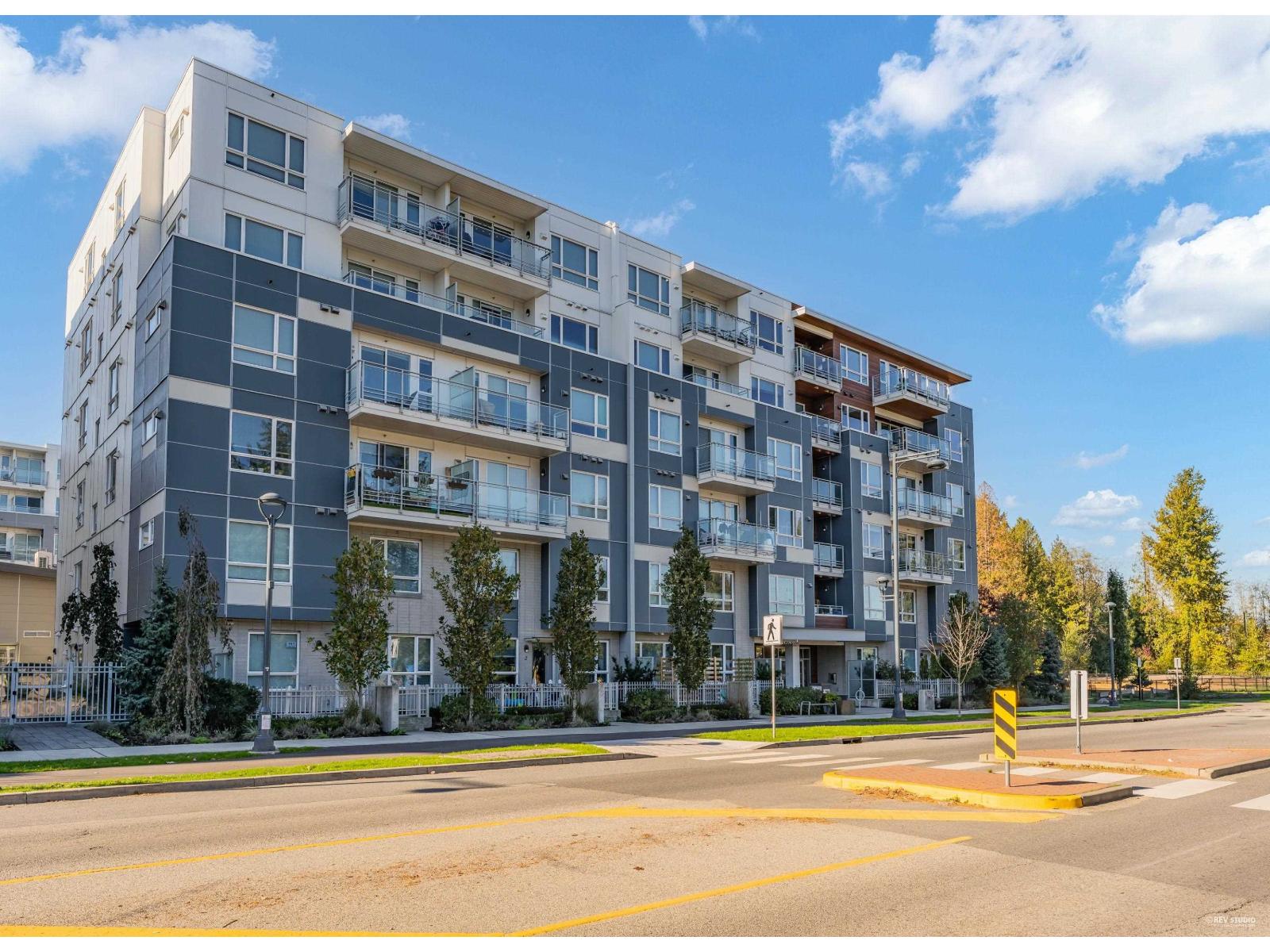 Photo 2 of 305 10603 140 Street, Surrey BC
