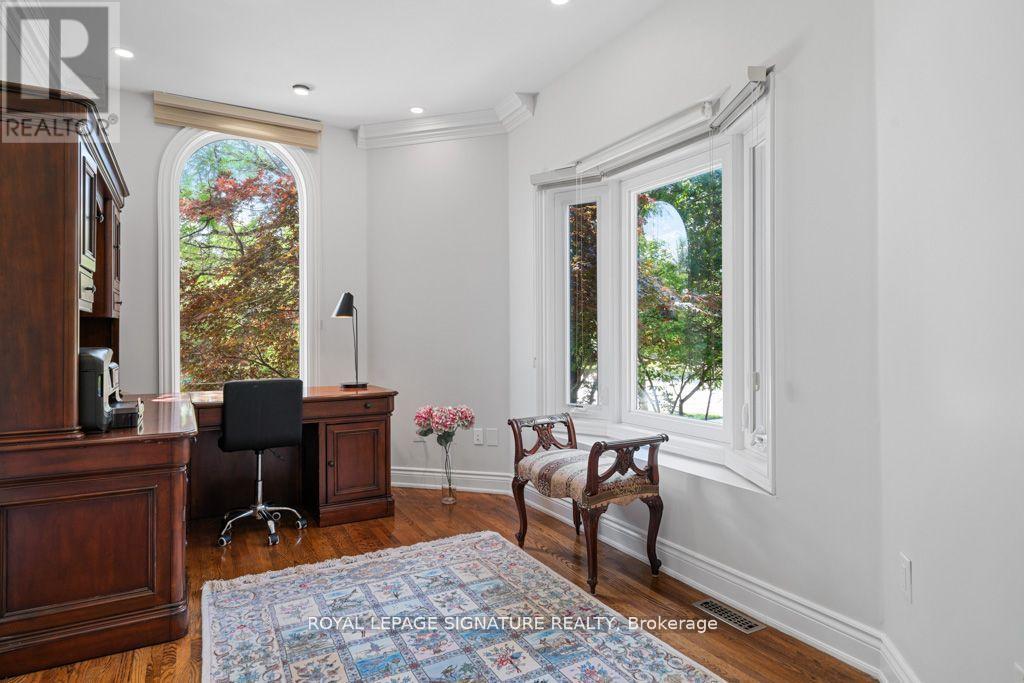 Photo 15 of 95 Shaftsbury Avenue, Richmond Hill ON