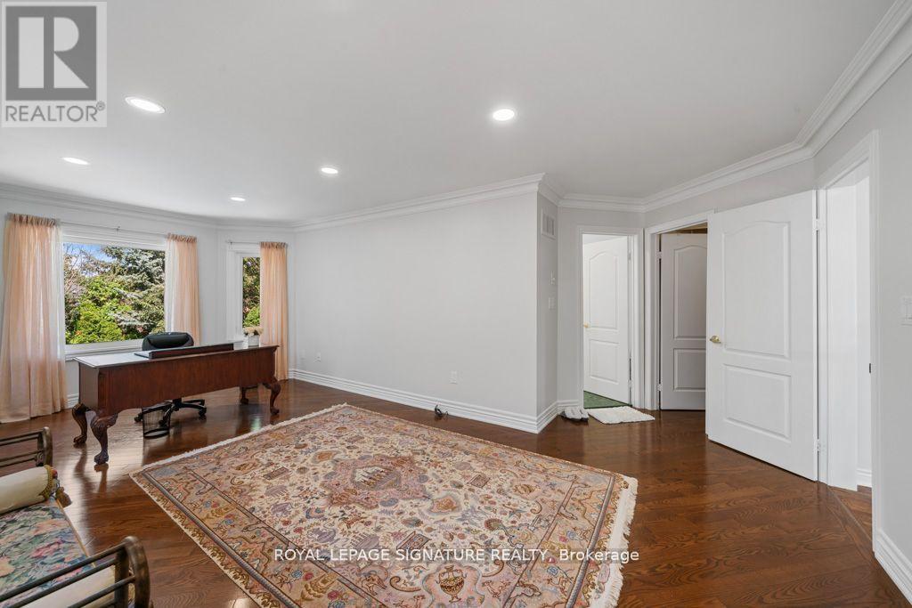 Photo 21 of 95 Shaftsbury Avenue, Richmond Hill ON