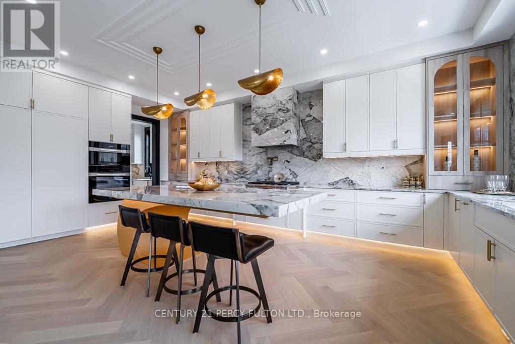 Photo 13 of 210 Homewood Avenue, Toronto ON
