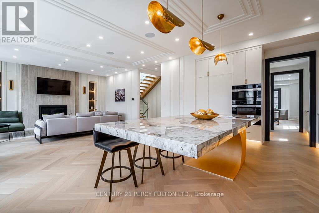 Photo 12 of 210 Homewood Avenue, Toronto ON