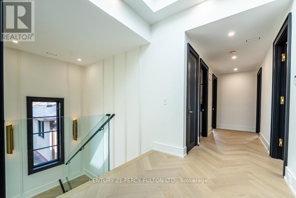 Photo 18 of 210 Homewood Avenue, Toronto ON