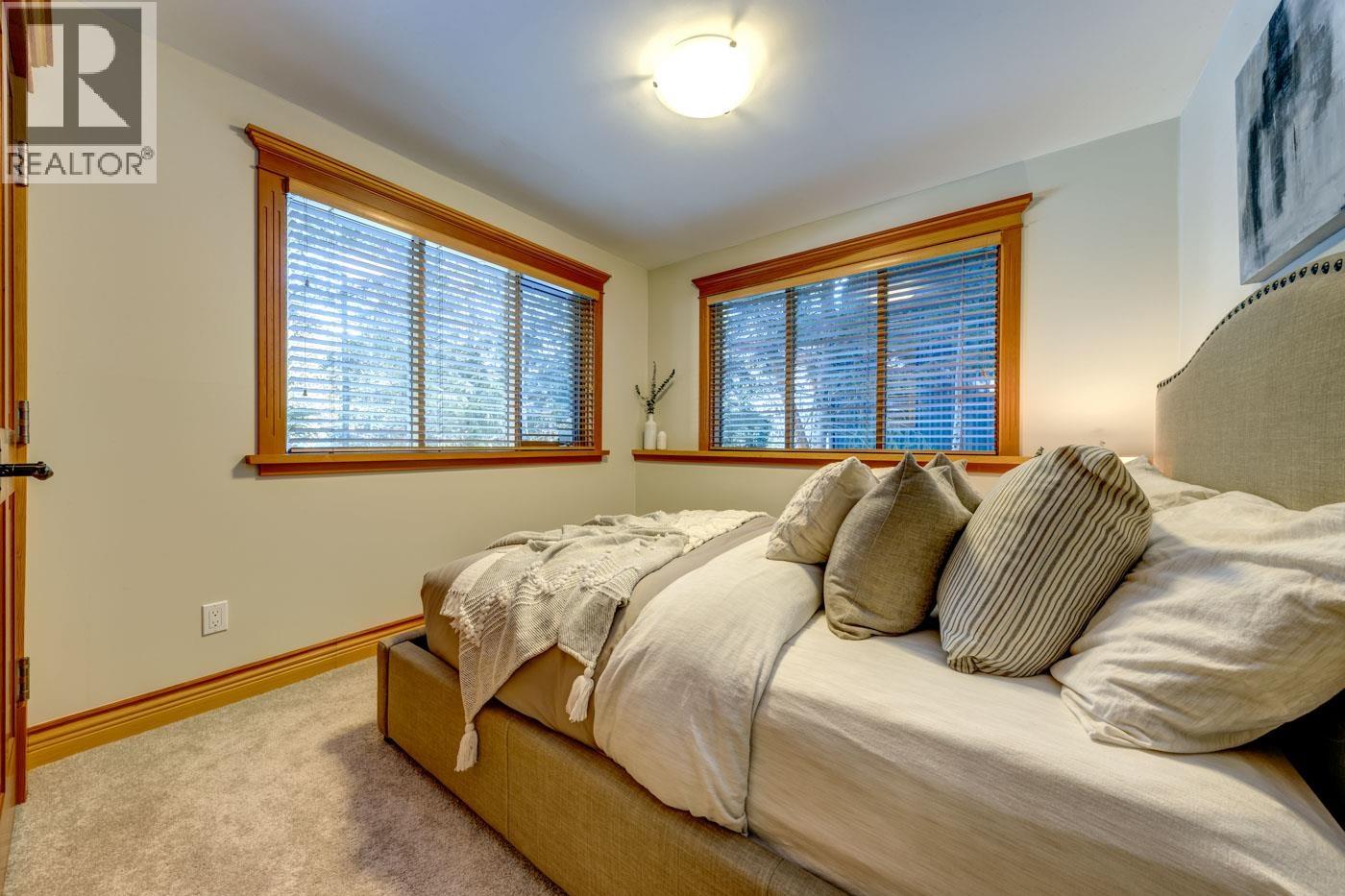 6361 FAIRWAY DRIVE, Whistler