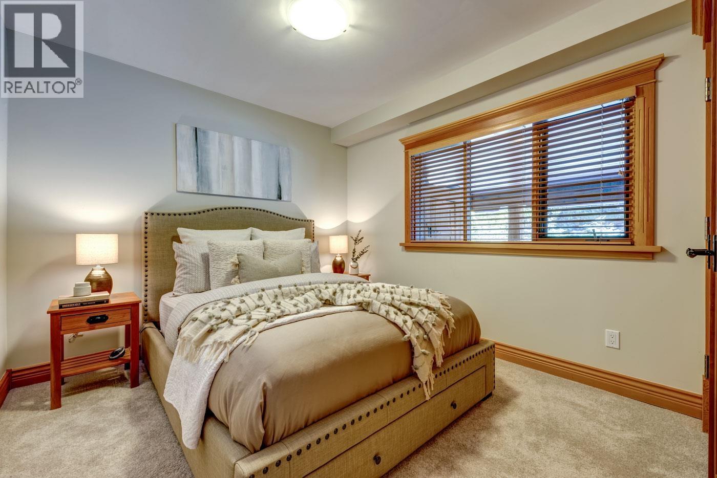 6361 FAIRWAY DRIVE, Whistler