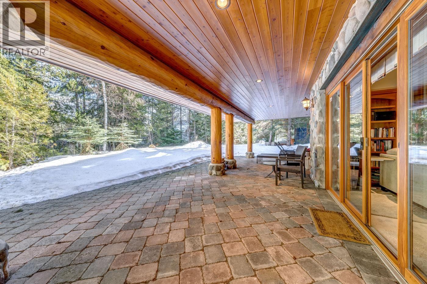 6361 FAIRWAY DRIVE, Whistler