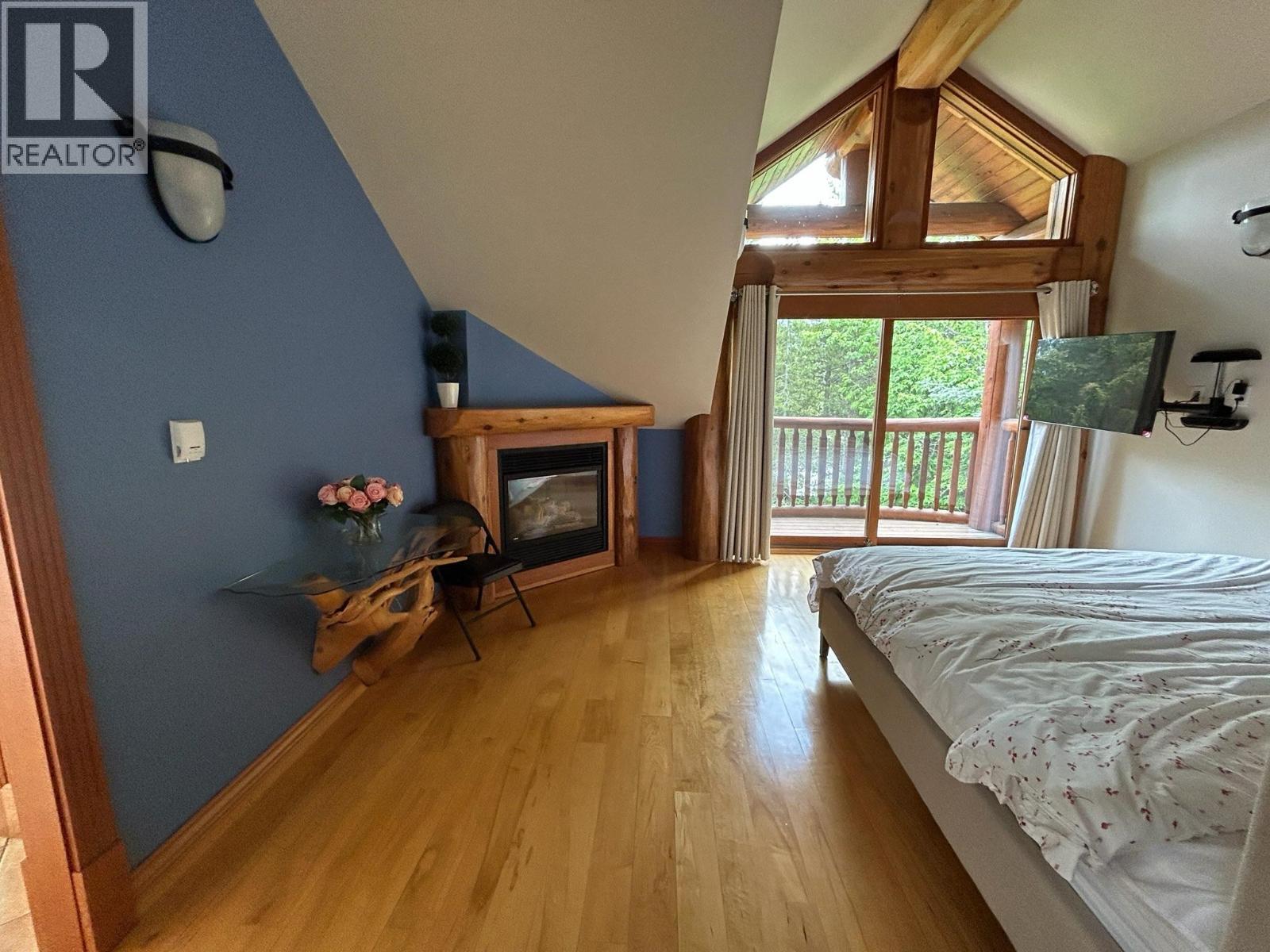 6361 FAIRWAY DRIVE, Whistler