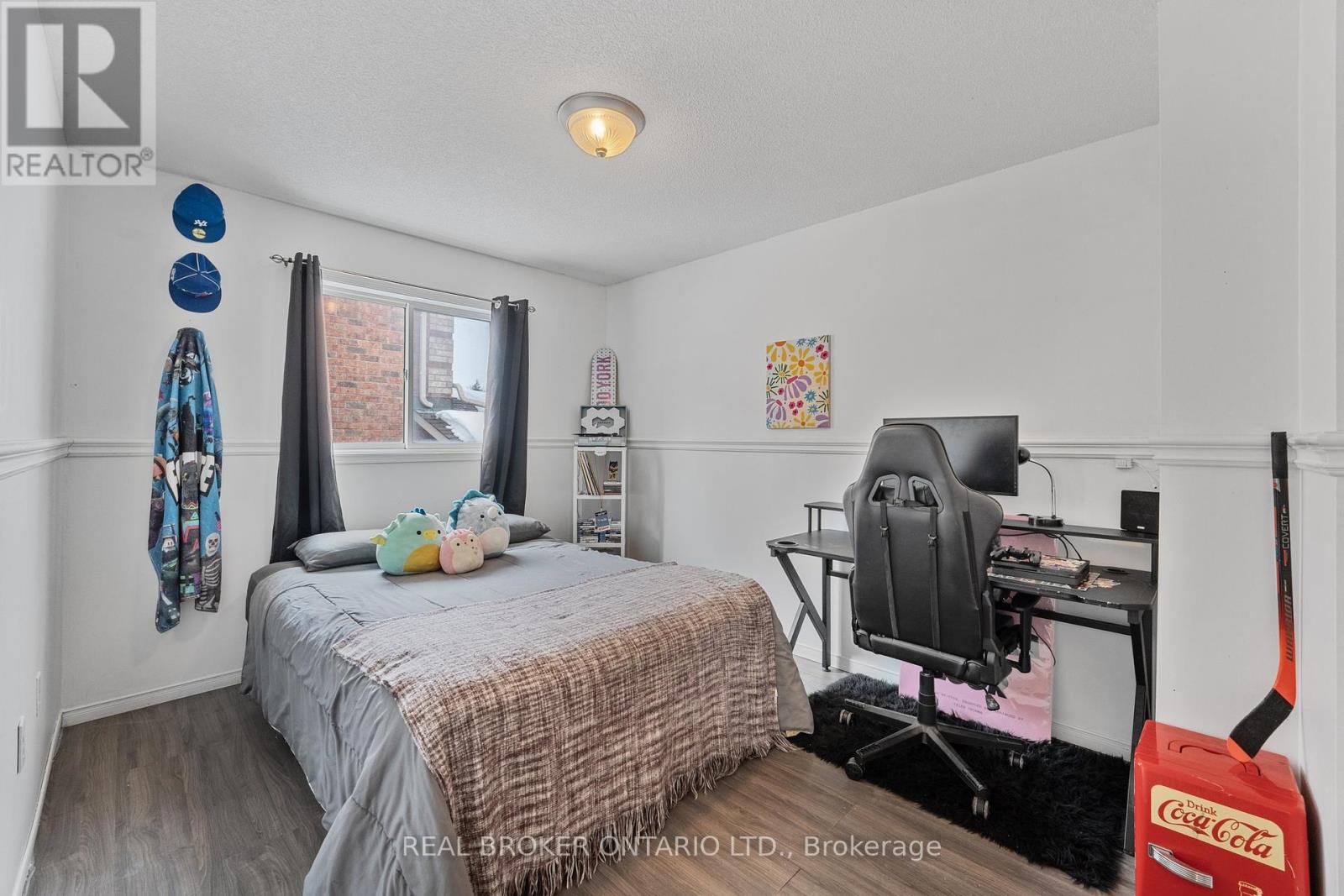 Photo 25 of 22 Dykstra Drive, Barrie ON