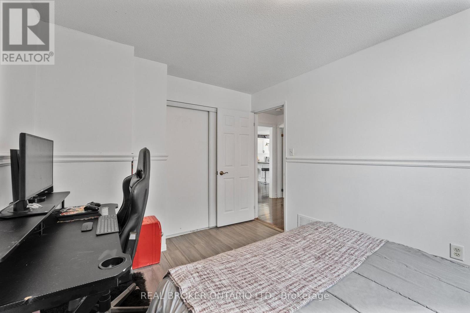 Photo 26 of 22 Dykstra Drive, Barrie ON