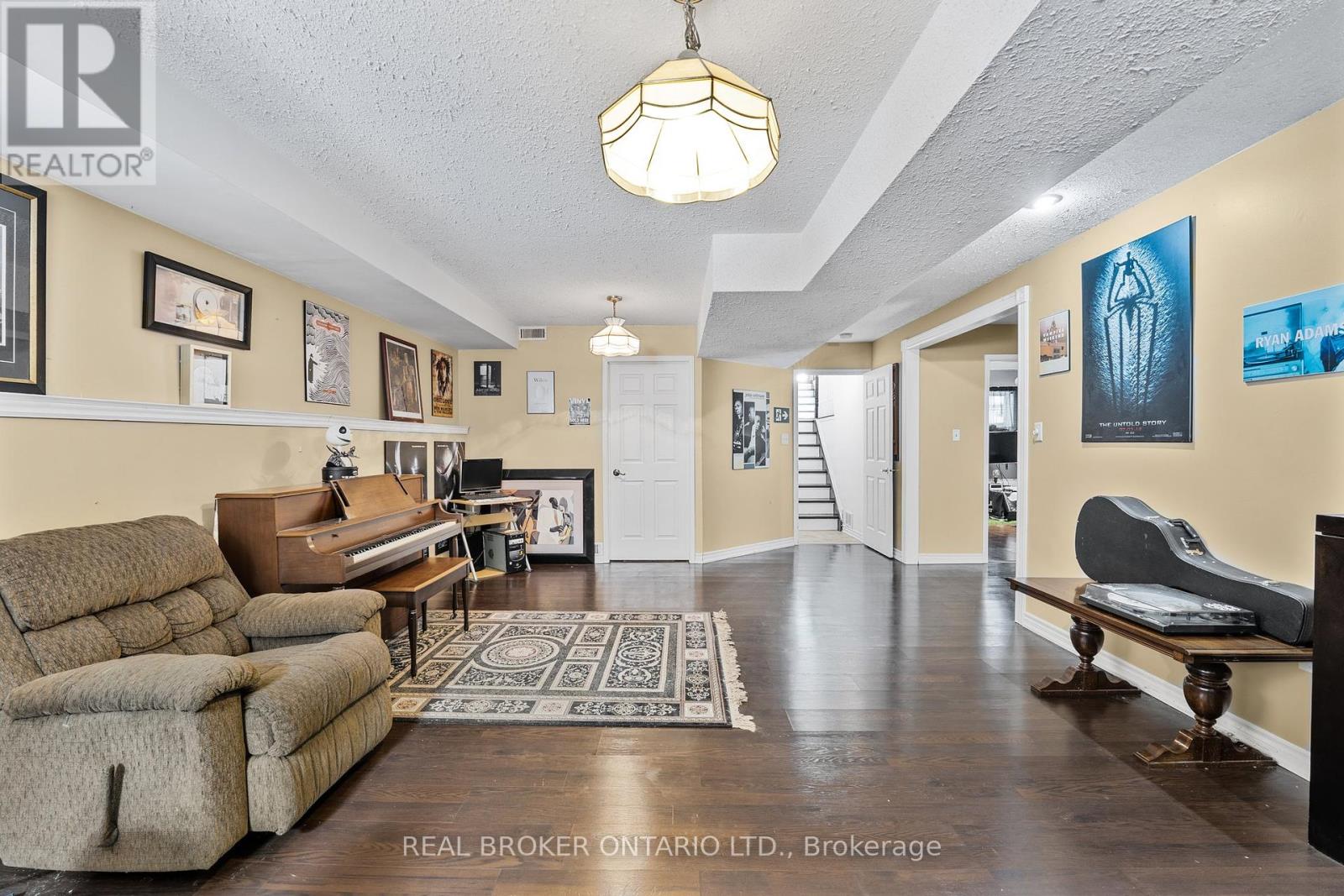 Photo 30 of 22 Dykstra Drive, Barrie ON