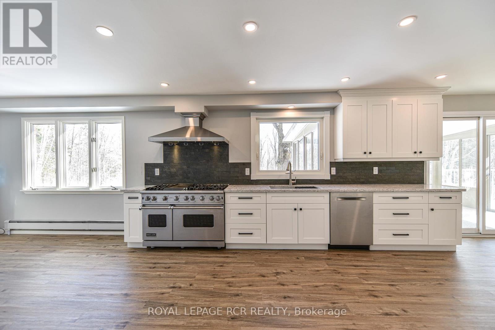 Photo 8 of 1369 Ryerson Boulevard, Severn ON