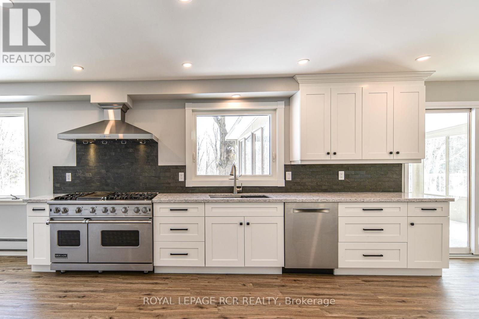 Photo 9 of 1369 Ryerson Boulevard, Severn ON