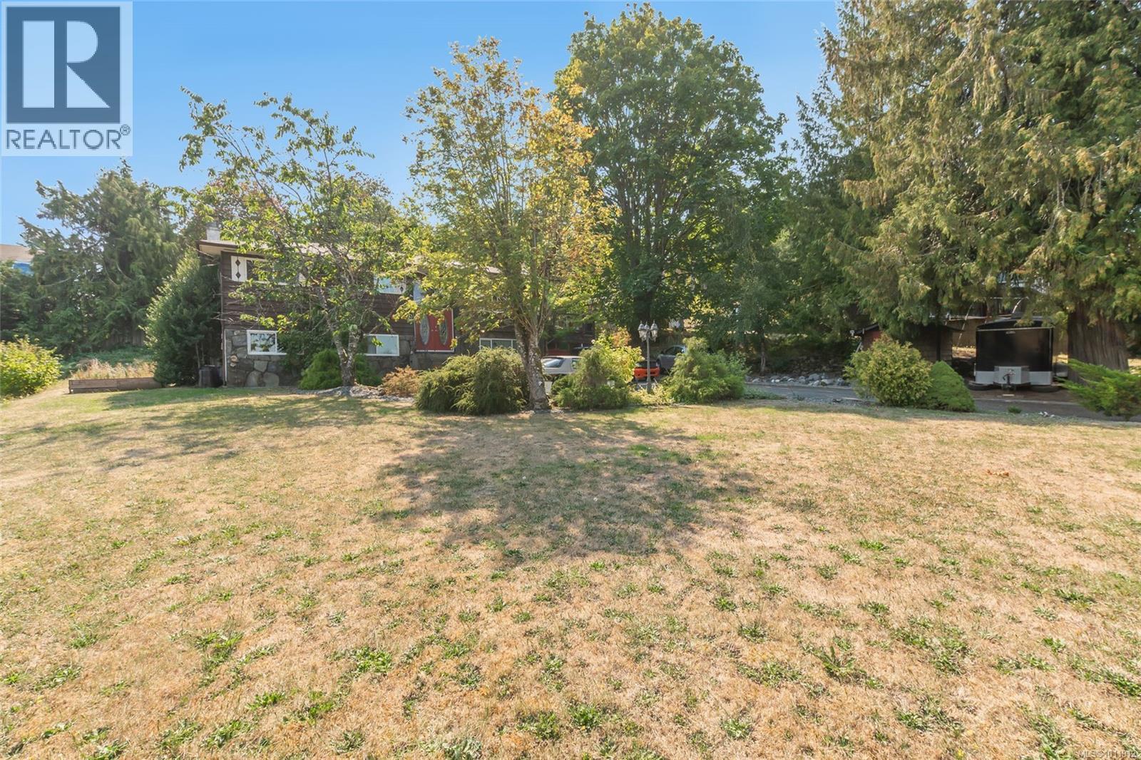 Photo 46 of 43 Roberta Rd E, Nanaimo BC