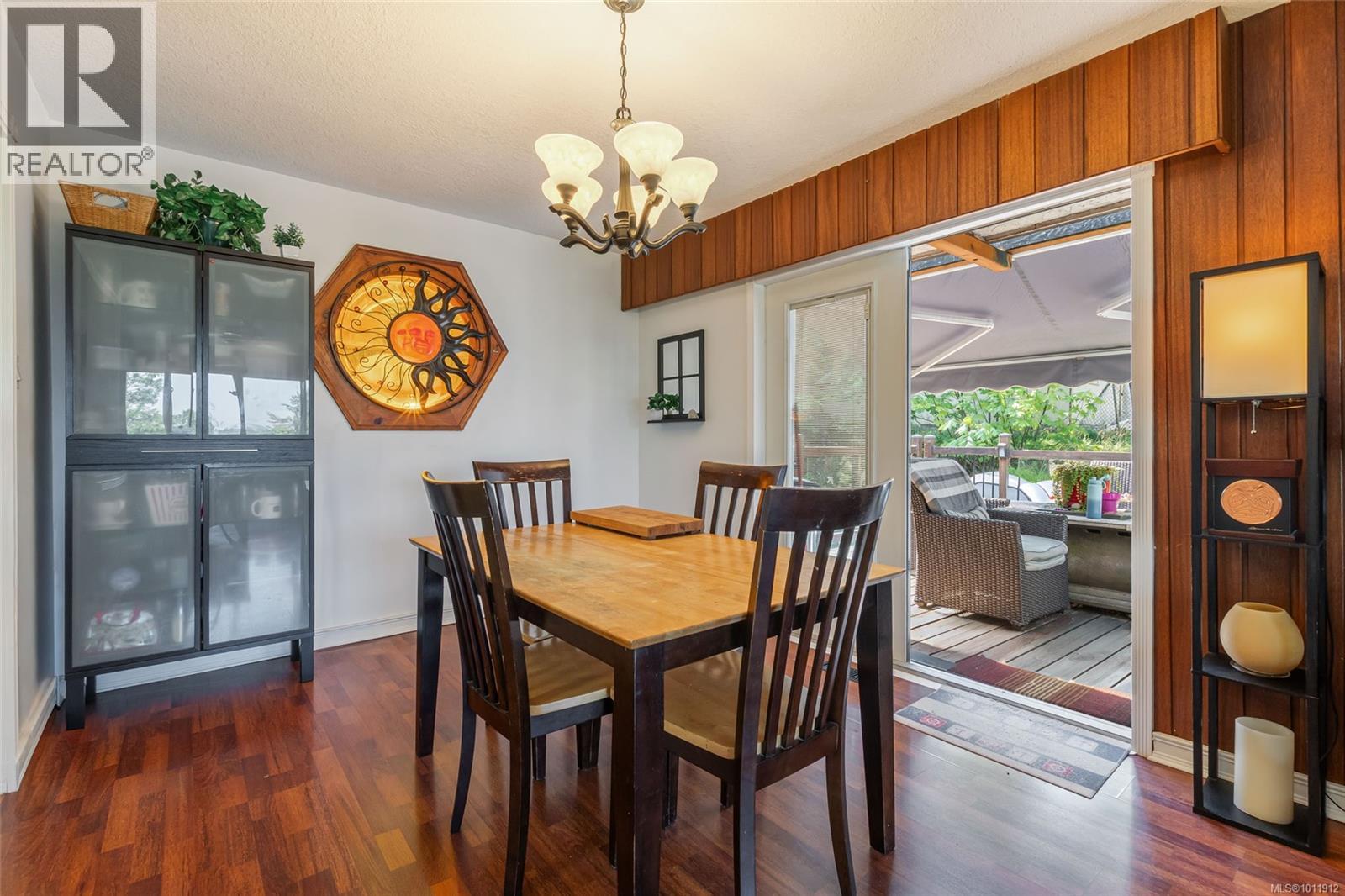 Photo 7 of 43 Roberta Rd E, Nanaimo BC
