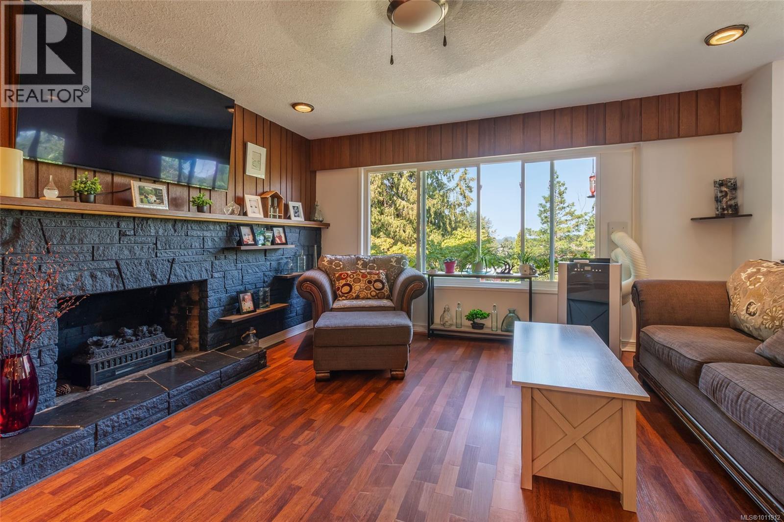 Photo 9 of 43 Roberta Rd E, Nanaimo BC