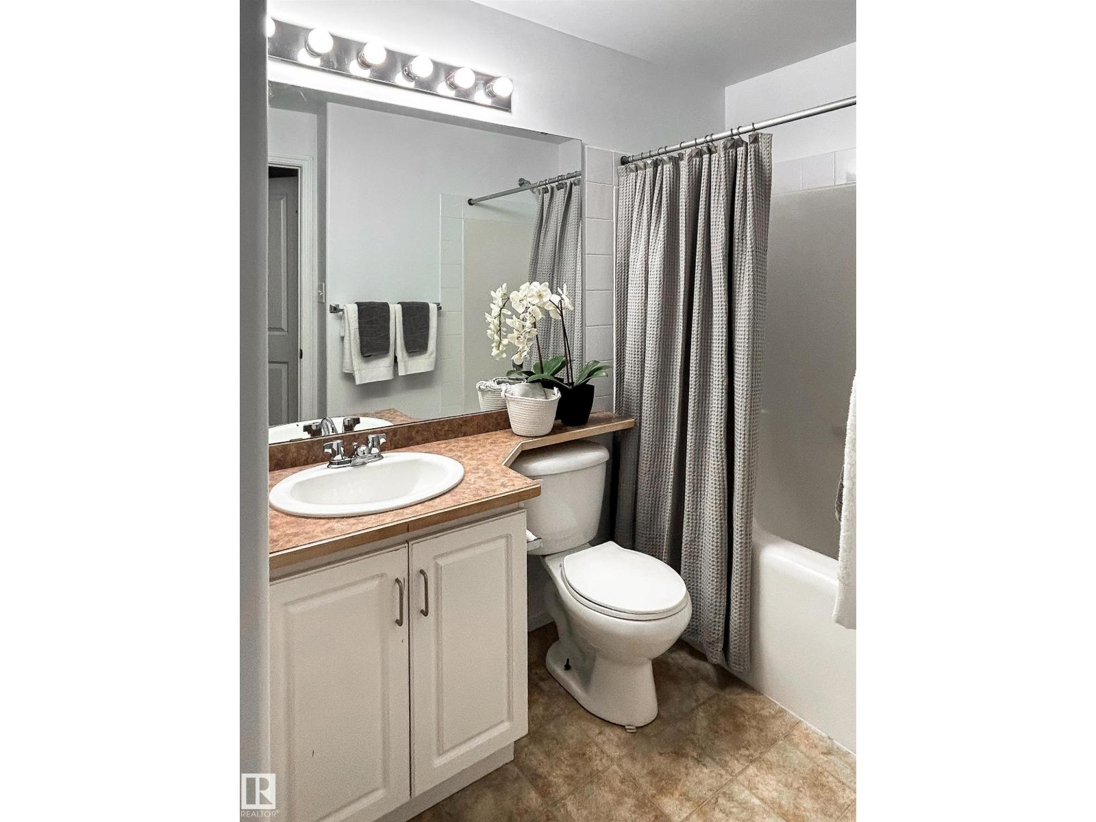 Photo 28 of 226 2305 35 A Av Nw, Edmonton AB