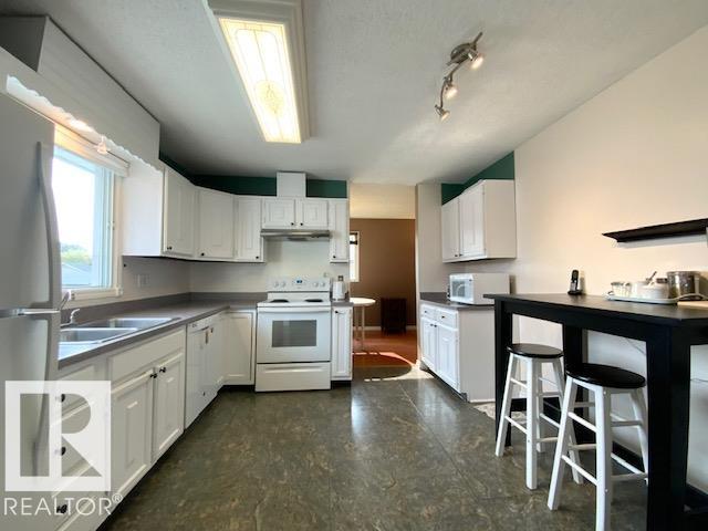Photo 13 of 132 Green Ash Dr, Wetaskiwin AB