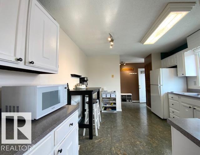 Photo 14 of 132 Green Ash Dr, Wetaskiwin AB