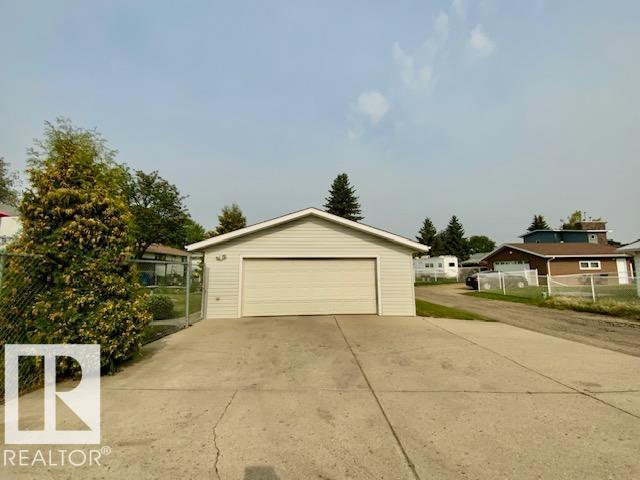 Photo 41 of 132 Green Ash Dr, Wetaskiwin AB