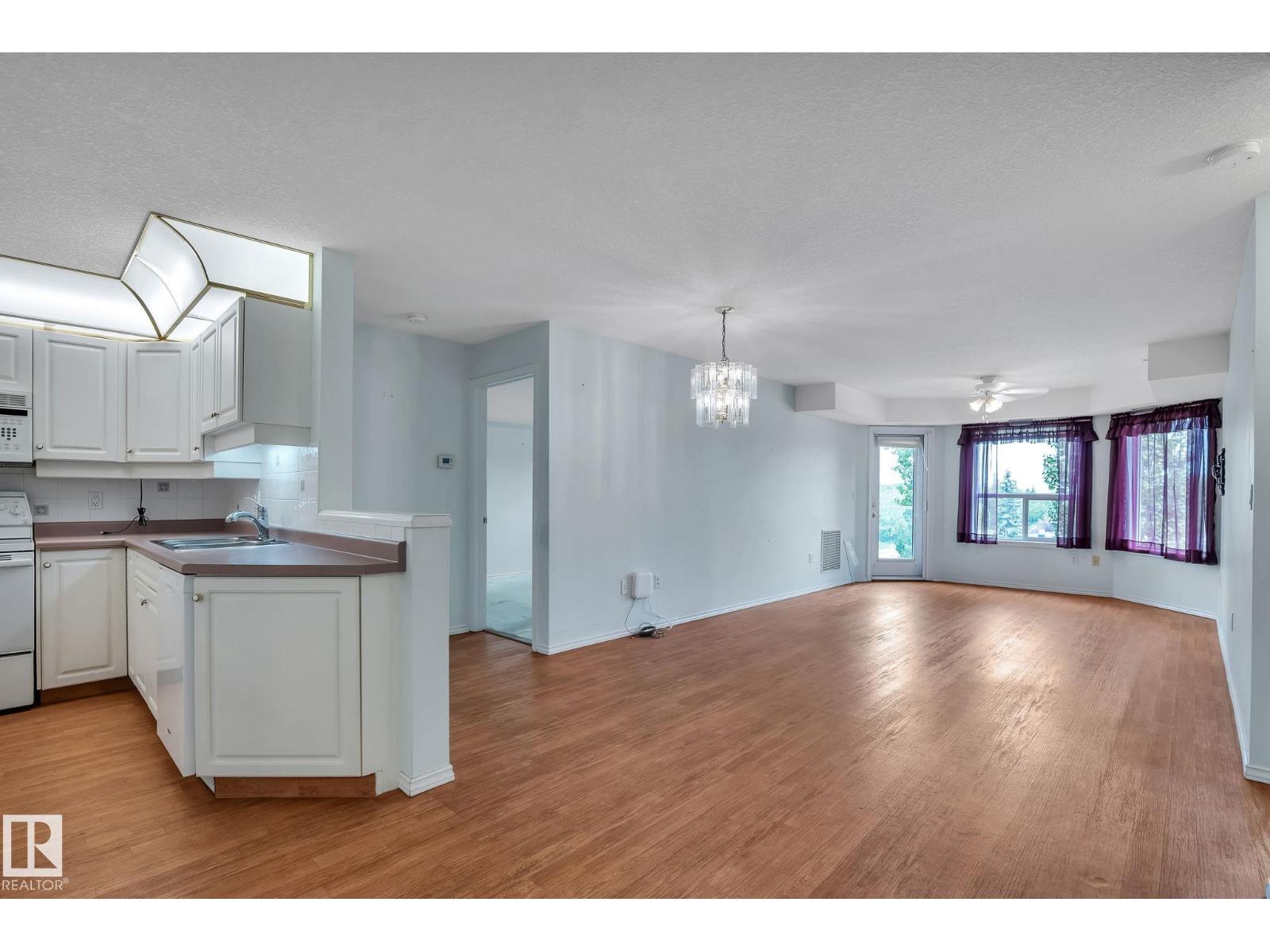 Photo 4 of 407 6703 172 St Nw, Edmonton AB