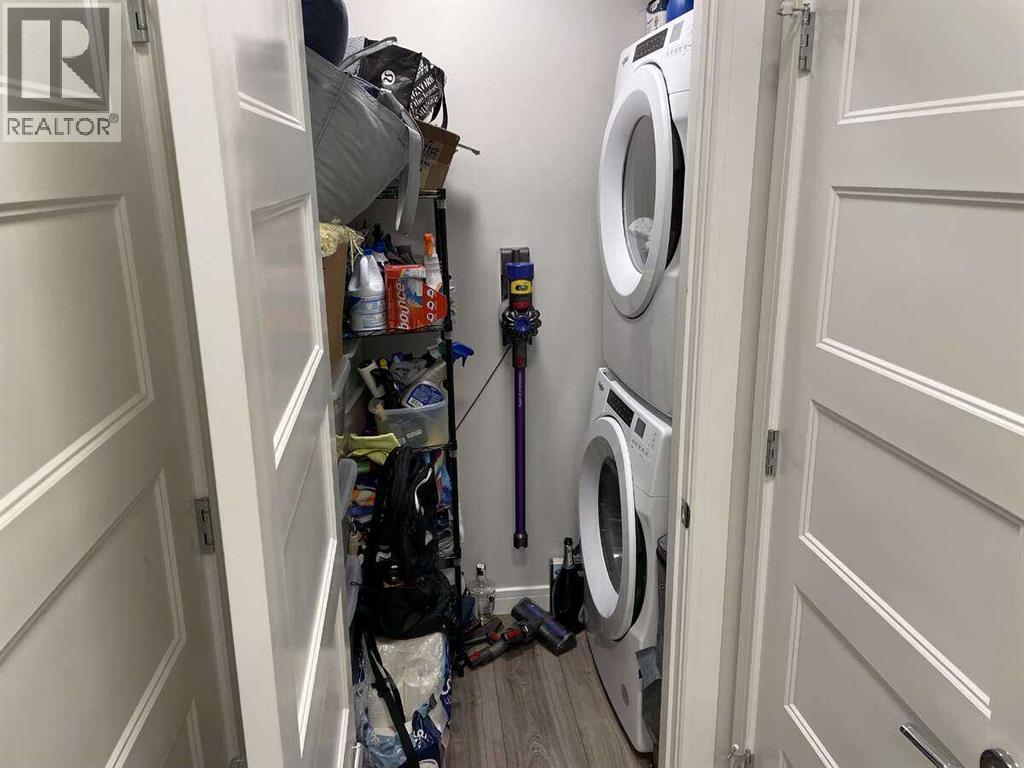 Photo 4 of 3204 80 Greenbriar Place Nw, Calgary AB