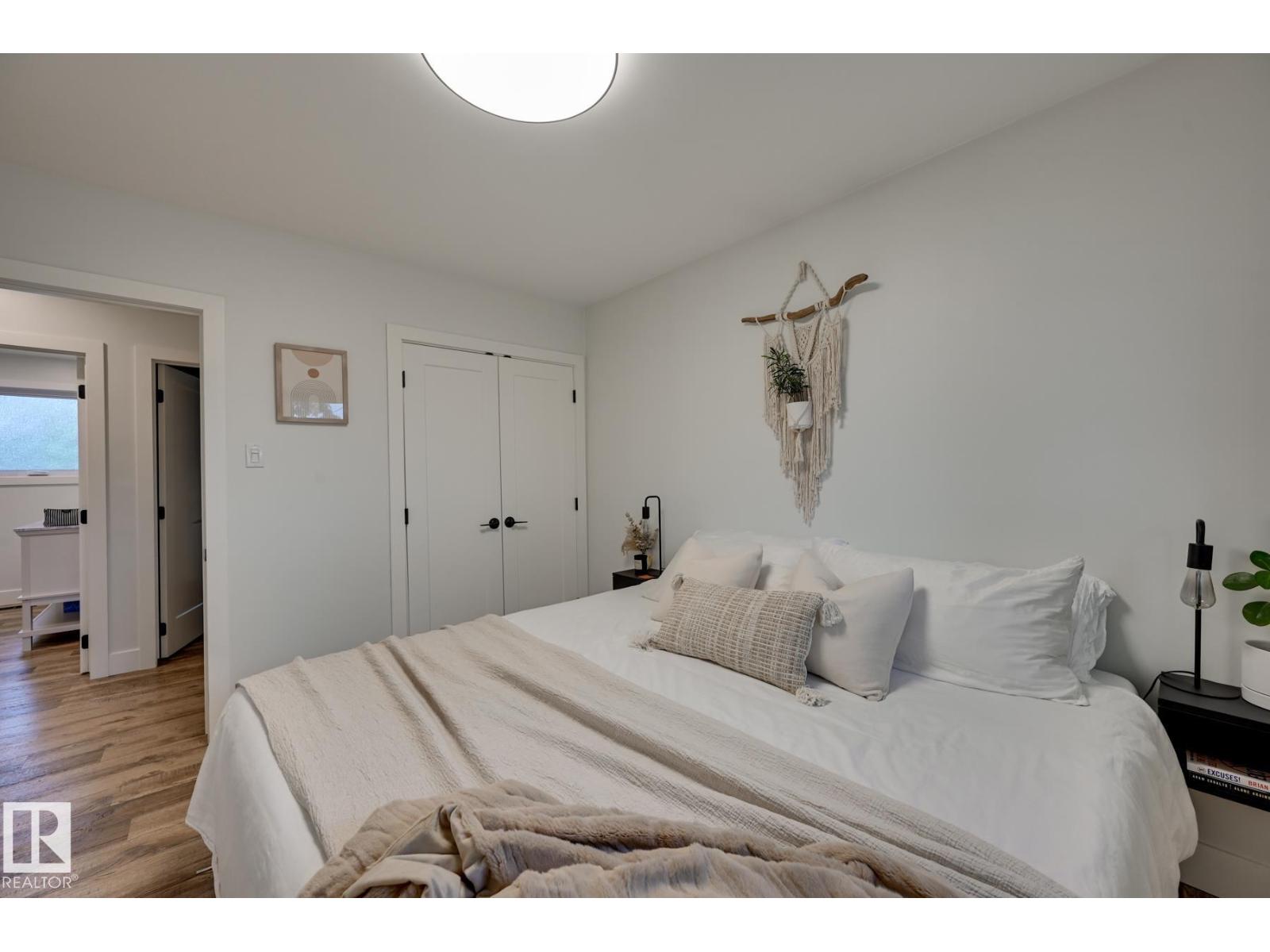 Photo 17 of 6015 92 A Av Nw, Edmonton AB