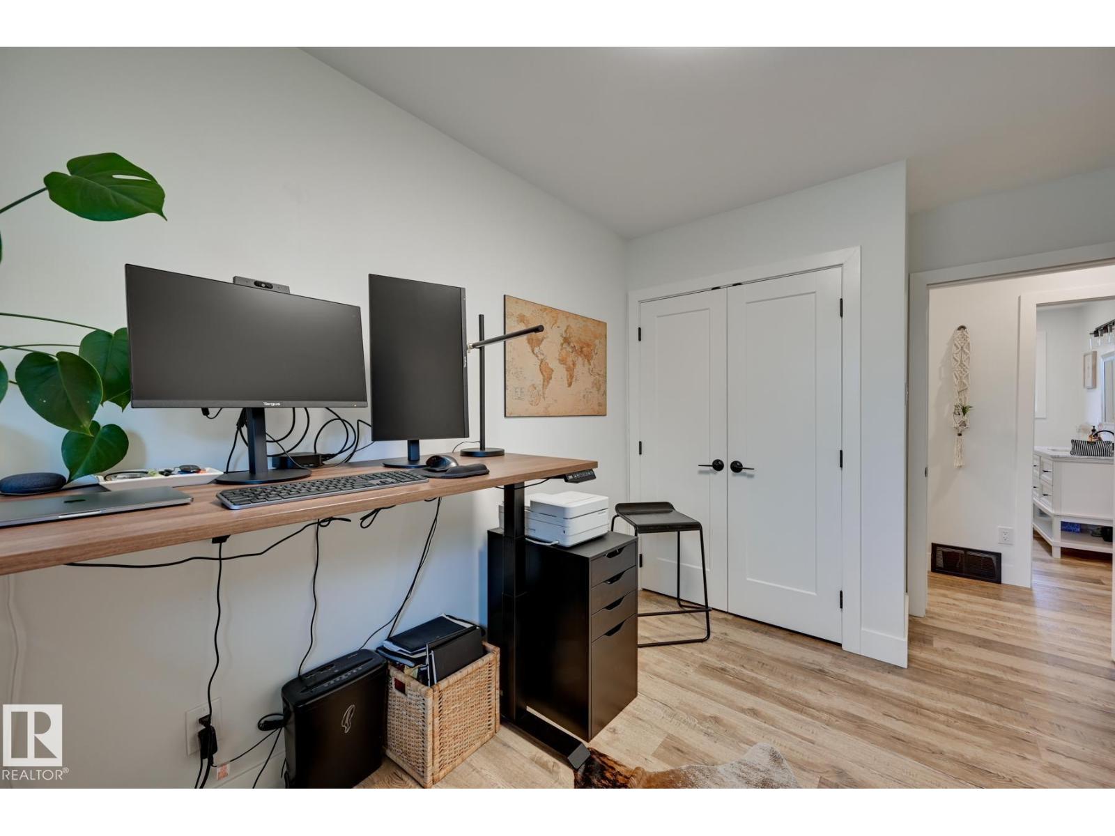 Photo 21 of 6015 92 A Av Nw, Edmonton AB