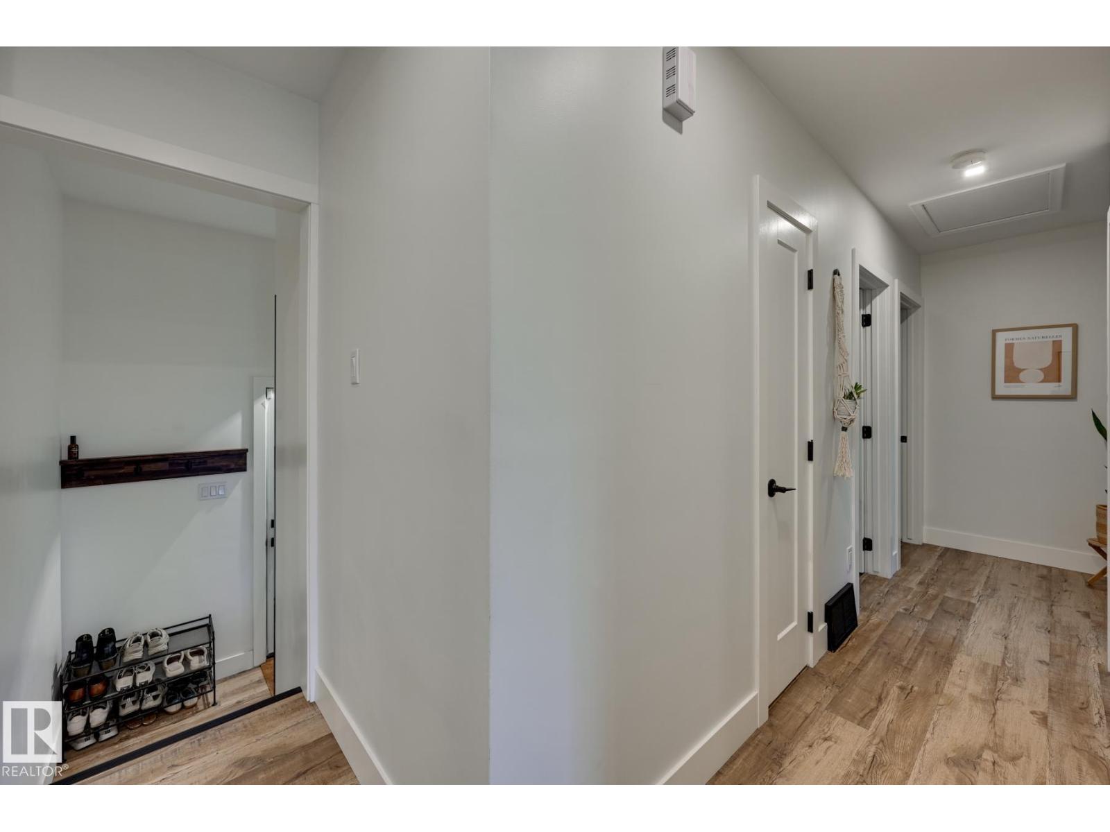 Photo 24 of 6015 92 A Av Nw, Edmonton AB