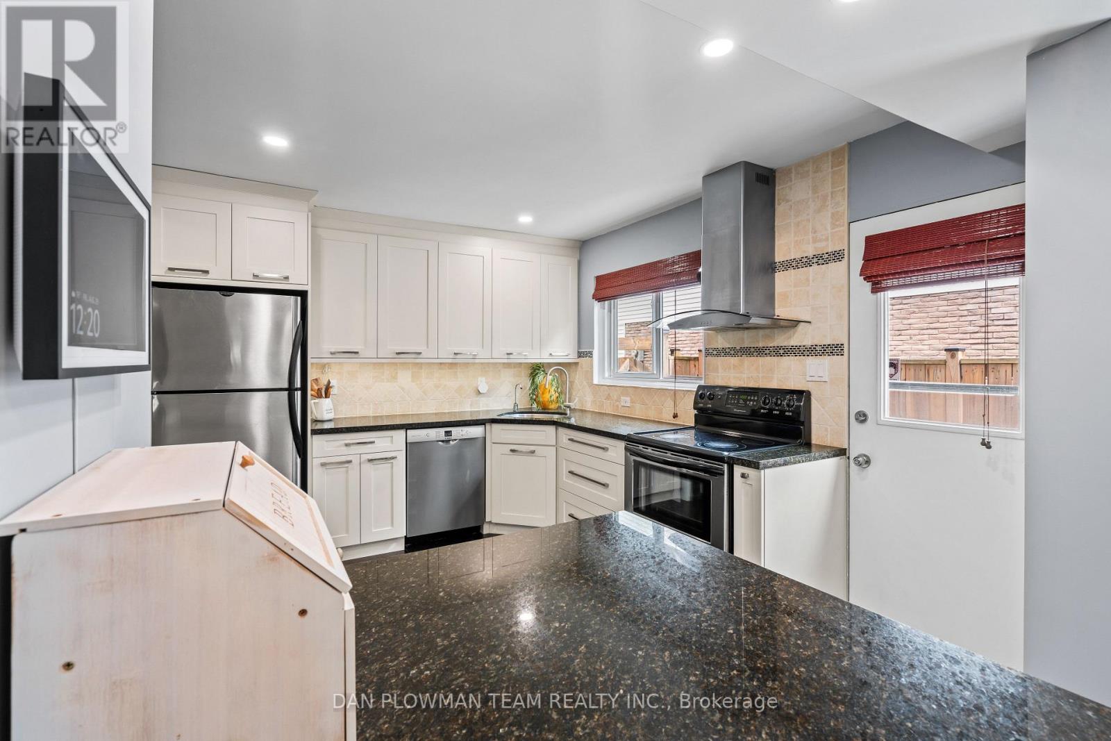 Photo 9 of 1264 Venus Crescent, Oshawa ON